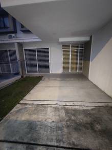 House for rent Bandar Mahkota Banting with queen beds and airconds