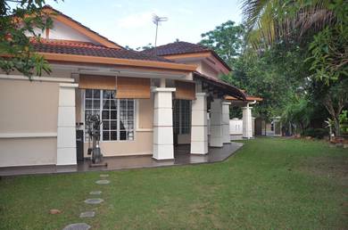 Corner Lot (Semi-Detached unit) Single Storey Puncak Alam For Sale