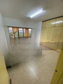 Desa Kiara, Fully Furnished 3 Rooms Nice View Unit Convenient Location