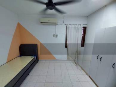 Stylish Female Room in Palm Spring @ Damansara – All-Inclusive!