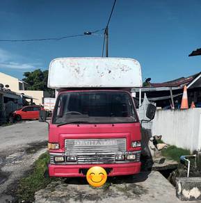 Daihatsu Lorry -1 Ton, Box Type