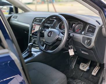 Volkswagen GOLF 1.4 COMFORTLINE FACELIFT (A)