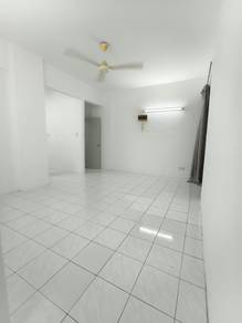 Villa Kejora, Relau, Reno unit with 1 cover car parking lot.