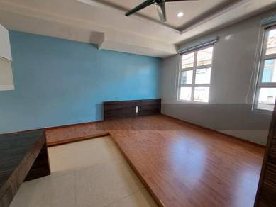 Sutera Utama Double Storey Semi D Partially Furnished for sale