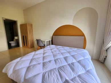 Master Queen Bed Ensuite Platinum OUG Residence, Kuala Lumpur for Rent