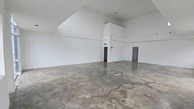 2nd Floor Corner Shop at Trinity Hub Facing Main Road
