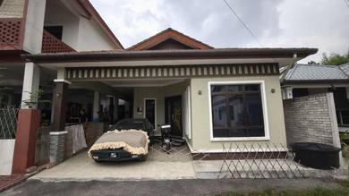 Kuang Sungai Buloh Tanah Lot With Single Storey House For Sale