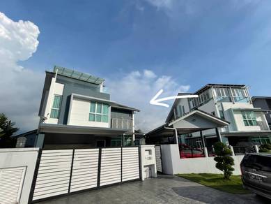 2.5 Storey Bunglow at Astellia Residence