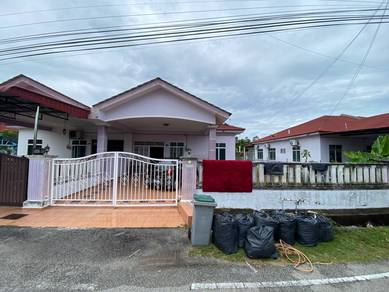 Taman Seri Cempaka Jalan Junid Muar Johor/ rizab melayu/ freehold