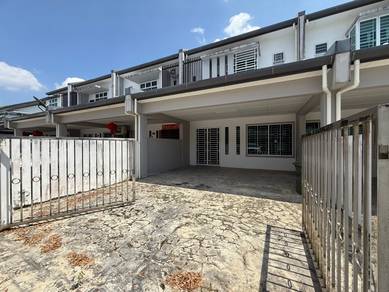 FOR SALE FREEHOLD Double Storey Intermediate House Uni Central