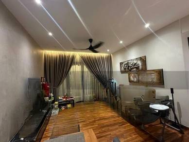 The Tamarind, 1047sf high floor pool view fully renovation