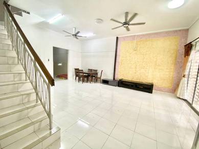 4-Bedroom Double Storey House for Rent,Taman Lily, Antara Gapi