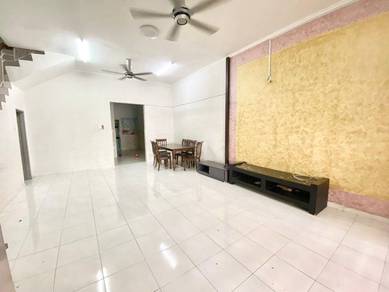 4-Bedroom Double Storey House for Rent,Taman Lily, Antara Gapi