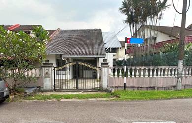 Taman Perling Belibis End Lot With Land [ 2841SQFT / Non-Bumi Lot ]