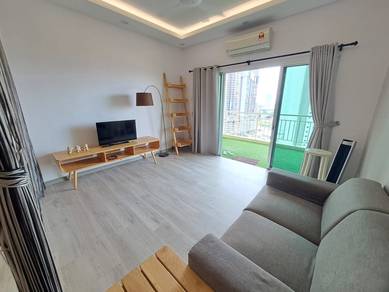Well renovated! High floor 1-sky 1350sf 2 car park