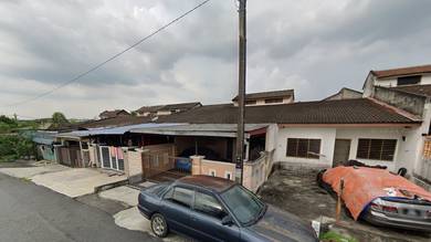 1sty Jalan 4 Taman Manickavasagam Semenyih 2000sf⚠️Below Market⚠️