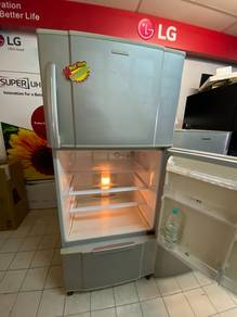 HITACHI Peti Ais terpakai / Refrigerator 5sP1n4
