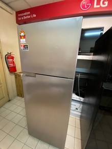 TOSHIBA 480L Inverter Refrigerator terpakai 5ag2m3