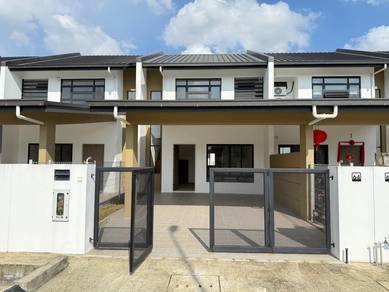 BRAND NEW GATED GUARDED BOXHILL 76, facing PLAYGROUND PARK, Boxhill 76