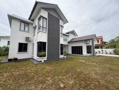 Facing Open 2 Storey Laman Kemboja Kota Seriemas Enstek Nilai KLIA