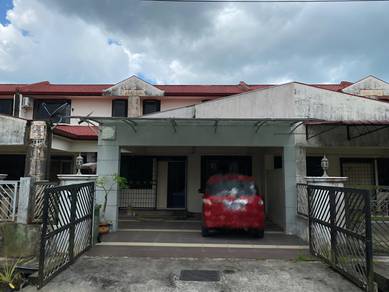 Taman Beverly Bt.13 - One and a half Storey Intermediate