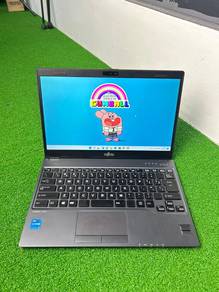 Fujitsu LifeBook U938 i5-8th 8GB RAM 0.93kg Slim