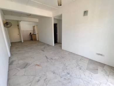 Casa Ria Aparment With Lift, Pool view, Corner, Refurbish, Rawang