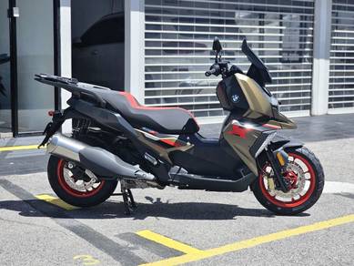 BMW C400X Scooter