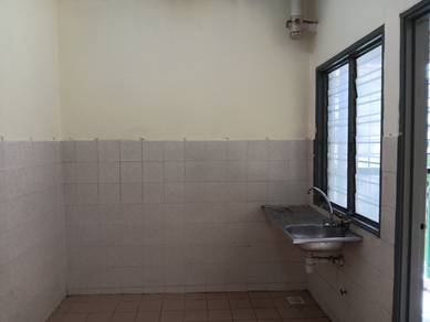 Gated &amp; Guarded Level 1 Birchwood Apartment Bandar Tasik Puteri Rawang