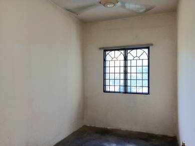 Gated &amp; Guarded Level 1 Birchwood Apartment Bandar Tasik Puteri Rawang