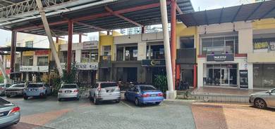 Putra Walk Ground Floor Shop @ Taman Pinggiran Putra Seri Kembangan