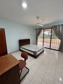 Medium Room with balcony for rent at Vista Komanwel A, Bukit Jalil