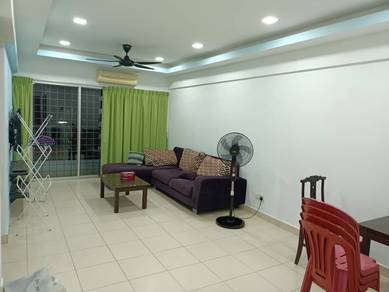 Beverly Tower Menjalara Condominium Fully Furnished For Rent !!!