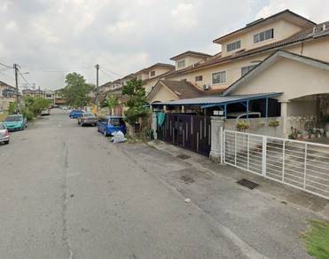 Earn Rm155k! Bank Lelong 2.5 Storey Terrace @ Desa Karunmas Cheras