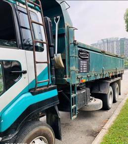 Nissan Tipper 10 tyre 2019 for sale