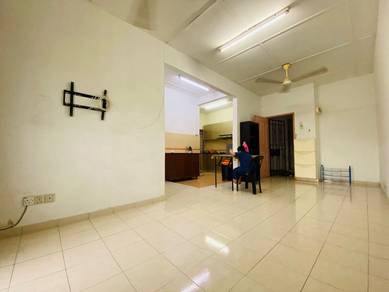 VACANT READY MOVE-IN ✨Pangsapuri Danaumas Seksyen 7 @ Shah Alam