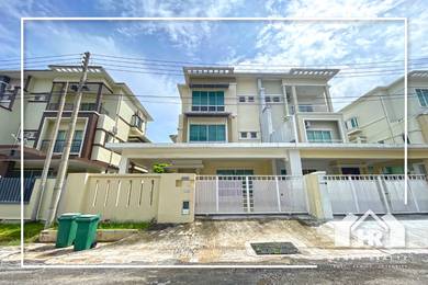 Taman Hilltop Perdana | Semi Detached | 3 Storey | Luyang | KK
