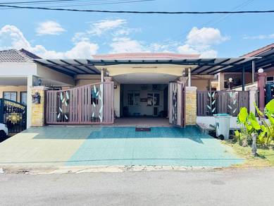 Renovated &amp; Extended Single Storey Semi Detached Taman Tuanku Jaafar