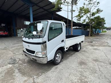 Unregistered 10 Kaki Toyota KDY230 Steel Cargo Fo