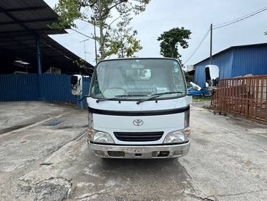 Unregistered 10 Kaki Toyota KDY230 Steel Cargo Fo