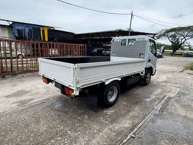 Unregistered 10 Kaki Toyota KDY230 Steel Cargo Fo