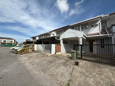 BDC Double Storey Intermediate House For Rent, 4 bed 3 bath, 2 carpark