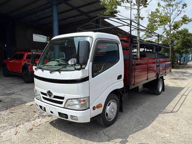 Unregistered 14 Kaki Hino XZU344 Wooden Cargo With