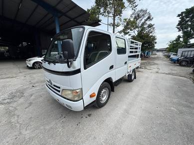 Recond 7 Kaki Toyota KDY231 Double Cab Steel Cargo