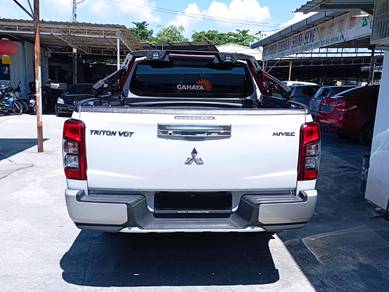 Mitsubishi TRITON 2.4 VGT A/T PREMIUM (A)