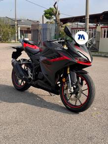 Honda Cbr150rr black red cantik best deal in TMM
