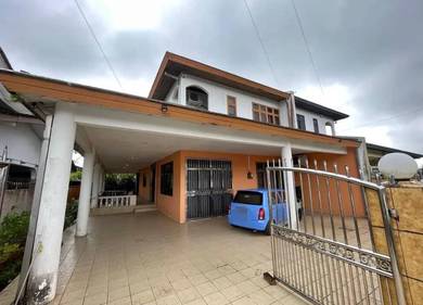 Double storey Semi D for Sale, Hua Joo Park 3rd mile