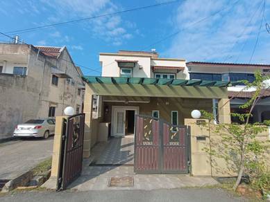 2.5 Storey Terrace End-Lot @ Taman Seri Wangsa / Batu Berendam