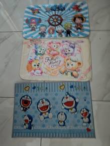 Floor mat 