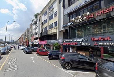 Taman Sri Batu Caves Ground Floor Shop Available For Rent !